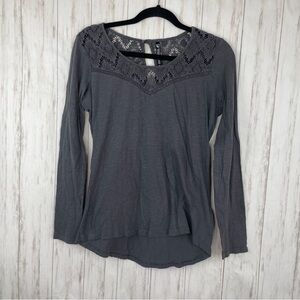 Kuhl charcoal gray crochet long sleeve small